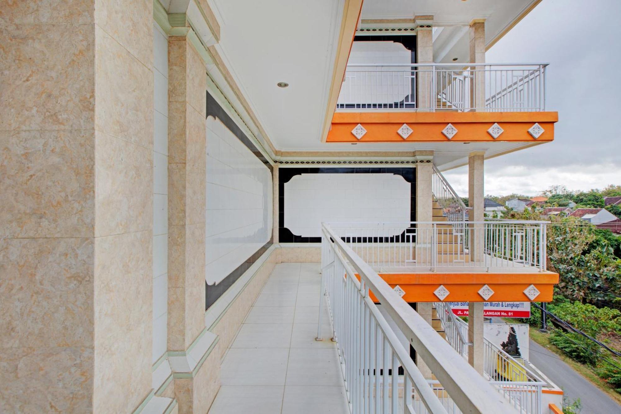 Oyo 2463 Bali Balangan Hotel جيمباران المظهر الخارجي الصورة