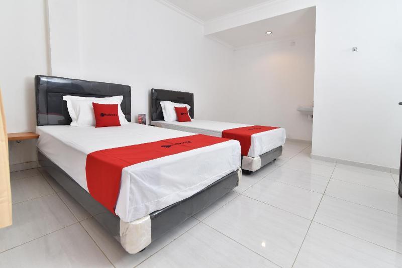 Oyo 2463 Bali Balangan Hotel جيمباران المظهر الخارجي الصورة